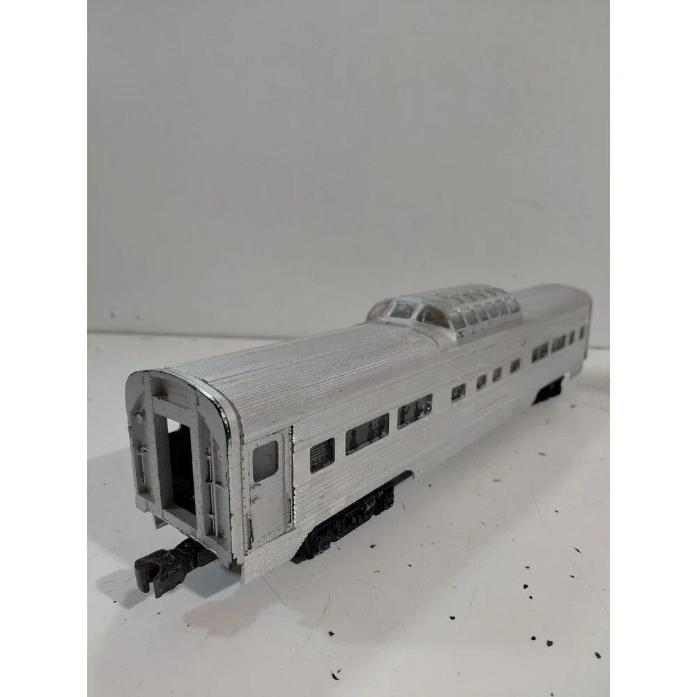 Lionel 2532 O Gauge Model Railroad Lines Silver Range Vista Dome Passenger Car